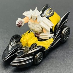 Playmates 2015 Teenage Mutant Turtles Shredder Die Cast Car Black & Gold – Used