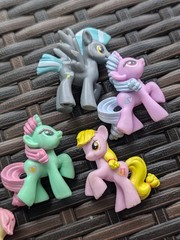 My Little Pony Mini Figure Lot Blind Bag Ponies & Ponyville Mixed Lot Of 16 Toys