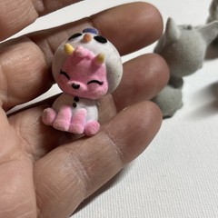 Lot of 7 Vintage Kitty In My Pocket & Puppy Figures – Flocked Cats & Dog