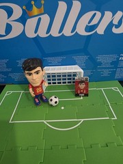 NEW ZURU FIFA WORLD CUP 2026 BALLERS, FULL & 1/2 PITCH+GOAL-FLAT RATE COMBO SHIP