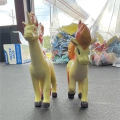 Nintendo Pokémon Ponyta Horse Plastic Figure Set Yellow Red Orange Black #73