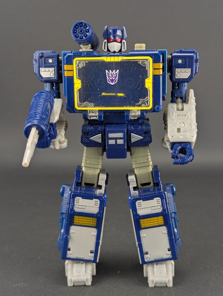 Transformers Netflix Soundwave ONLY READ War For Cybertron WFC Earthrise Walmart