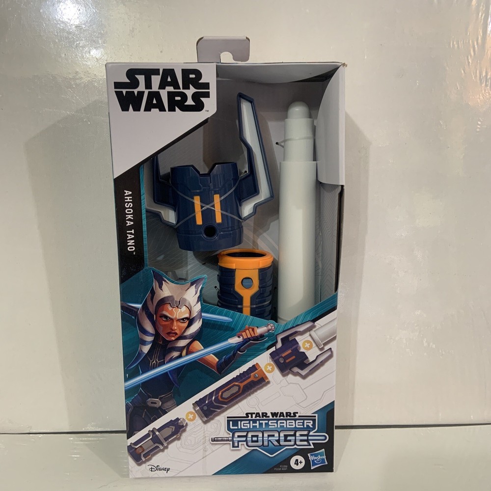 Star Wars Lightsaber Forge: Ahsoka Tano White Saber