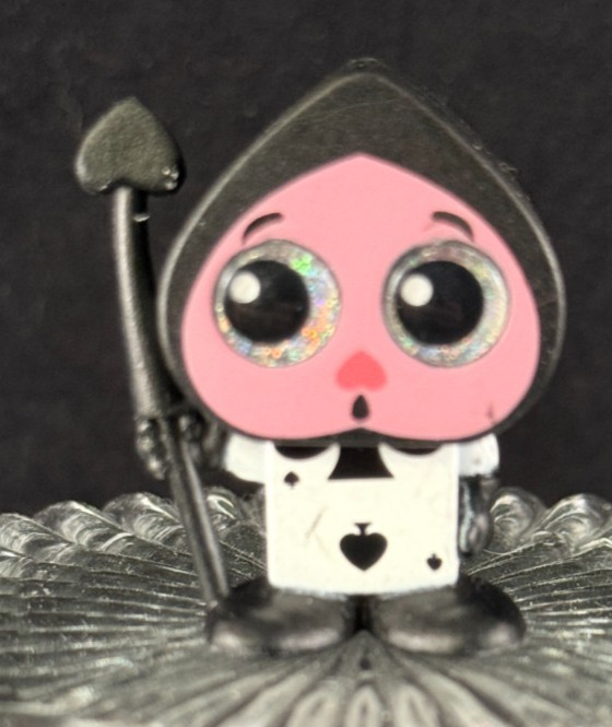 Disney Doorables – Black Card – Alice In Wonderland – Series 8 – Common