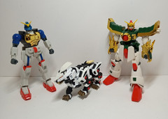 Lot Mobile Fighter Gundam Dragon Maxter 7″ Figure Bandai 2001 + Zoids White Lion