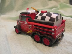 Disney Pixar Planes Mayday Fire Truck Fire & Rescue Diecast 1:55 Mattel