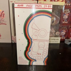 POP MART MEGA SPACE MOLLY 400% TEAM COCA-COLA