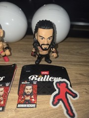 NEW Zuru WWE Ballers Series 1 RARE Roman Reigns W/ Table & Roman+Batista COMMON