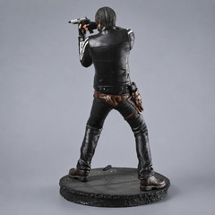 LEON S. KENNEDY RESIDENT EVIL BIOHAZARD 30CM PS4 COLLECTIBLE PVC FIGURE TOY NEW