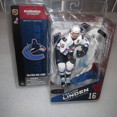 McFarlane 2004 Trevor Linden Vancouver Canucks NHL series 8 (rookie piece)