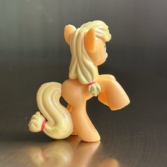 My Little Pony Blind Bag “APPLEJACK” (from various sets) Mini FIM