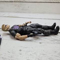 Diamond Select Marvel Select Avenging Hawkeye 2015 7″ Adjustable Figure Read