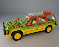 Mattel 2020 Jurassic Park 1993 Ford Explorer Model Car 04 Green Yellow Red