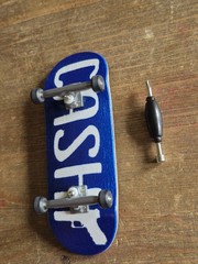 Cash Wood fingerboard complete with Urethane bearing wheels and foam grip