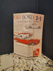 Ford 61 Convertible 1961 Model Kit AMT 3 in 1 1/25 Scale NEW Unbuilt K-111
