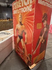 BRAND NEW ~ 1976 KENNER ORIGINAL STRETCH ARMSTRONG ACTION TOY ~ WITH BOX &EXTRAS