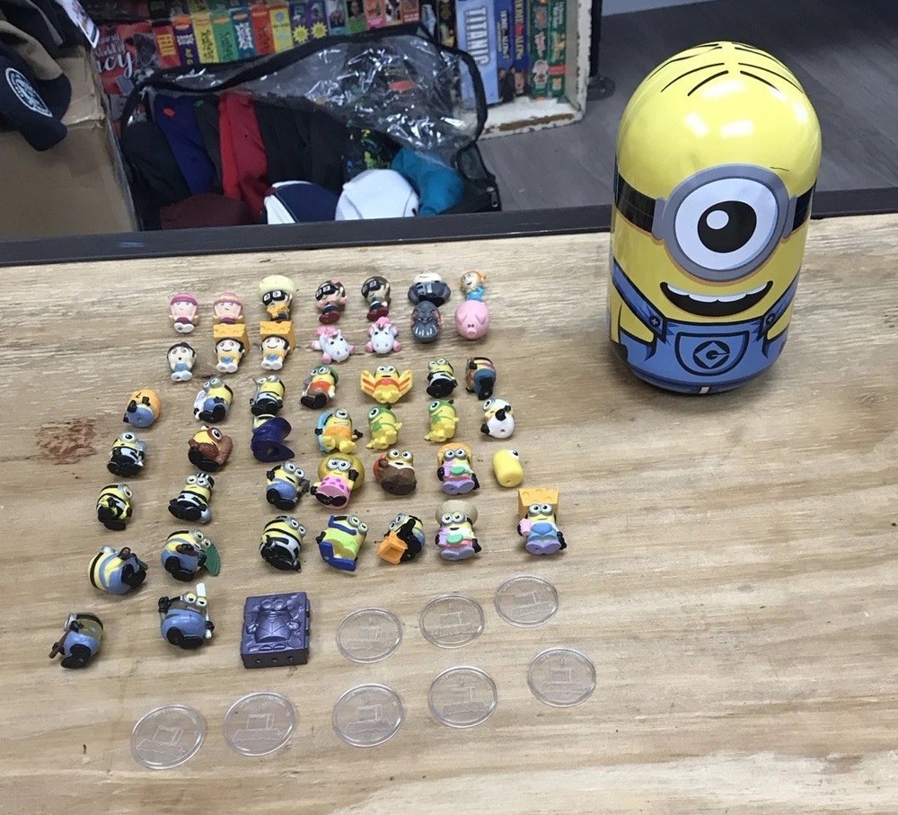 Despicable Me Mineez toy Lot 45 Figures 8 Stands 1 Metal Tin