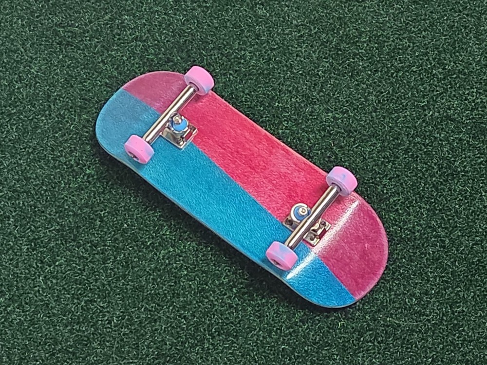 34mm Professional Fingerboard Complete | Abstract B-Stock Wheels