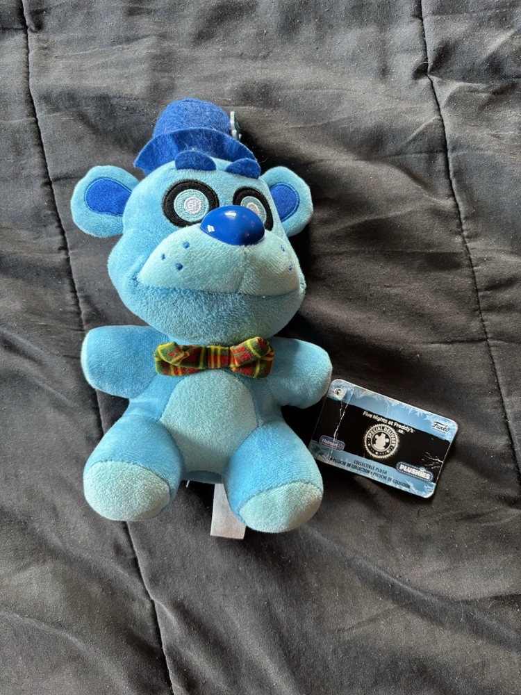 Freddy Frostbear Funko Five Nights at Freddy’s FNAF 8″ Plush Toy Blue Walmart Ex