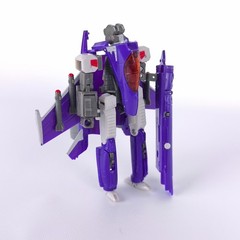 Transformers Skywarp Figure Only Cybertron Deluxe Class – Read
