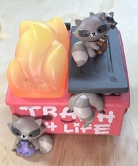 100% Soft NYCC 2023 Trash Panda Raccoon Dumpster Fire Vinyl Figure Exclusive