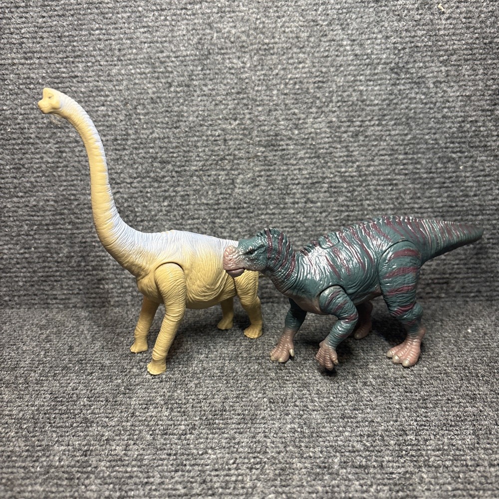 Disney’s Dinosaur Film 2000 Electronic Ferocious Talking Kron Iguanodon Baylene