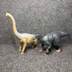 Disney’s Dinosaur Film 2000 Electronic Ferocious Talking Kron Iguanodon Baylene