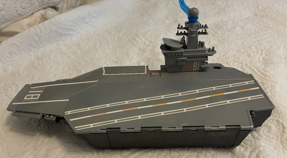 Disney Pixar Planes USS Flysenhower Aircraft Carrier 18″ Playset-Incomplete