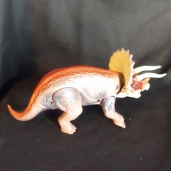 Triceratops Dinosaur 7.5 in Toy Poseable Figure PVC Plastic KG22007Y Indonesia