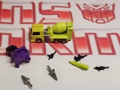 HASBRO Vintage 1985 TRANSFORMERS G1 CONSTRUCTICONS MIXMASTER Devastator Parts
