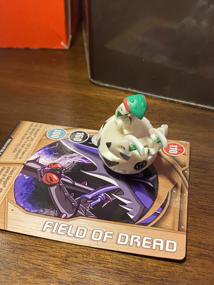 Bakugan Pearl B1 Mantis Pearl