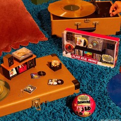 Miniverse Real Music Vinyls ** YOU PICK ** New Sealed ** POSSIBLE FREE KEYCHAIN!