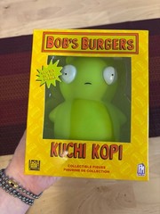 New Bob’s Burgers 5″ Kuchi Kopi Glow In The Dark G=figure + Magnets & Buttons