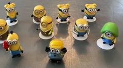 Lot of 12 MINIONS Miniature Figures Despicable Me