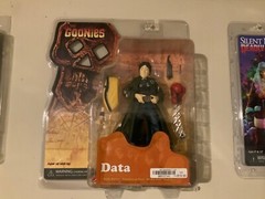 THE GOONIES – DATA 7-inch NEW scale action figure – Mezco Toys 2007 NIB MINT