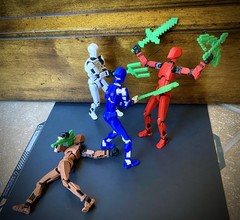 Dummy 13 Pixelated Tools and Weapons 17pcs Video Game inspired: backpack, sword