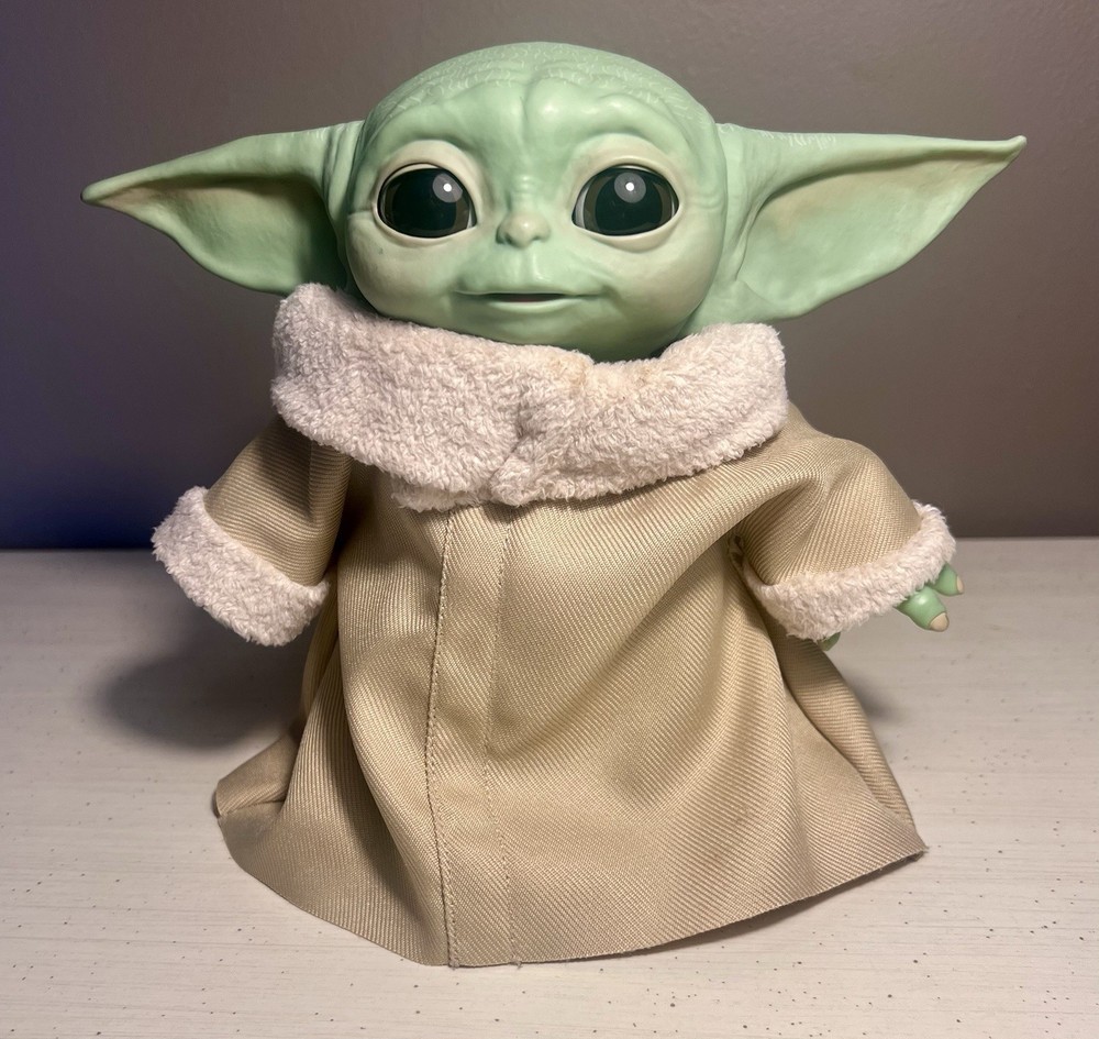 Hasbro Star Wars Baby Yoda The Child Animatronic Edition Action Figure Adorable