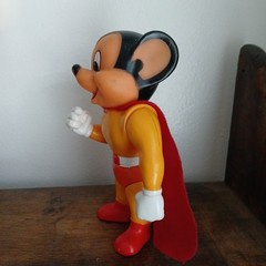 Dakin MIGHTY MOUSE Fugurine with Cape 1977