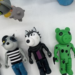 PhatMojo Roblox Piggy Action Figure Lot 13 MiniToon Characters
