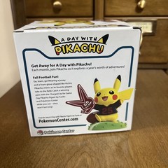 Funko Pop! Animation: Pokemon – Pikachu Charge Up for Game Day