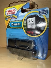 DIESEL ! THOMAS FRIENDS TRAIN TAKE Along n play Diecast 2015 NEW ON CARD !