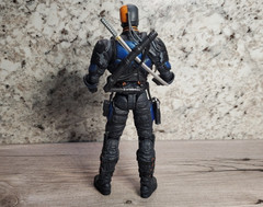 DC Collectibles Arrow Series Titans Deathstroke Action Figure with Weapons