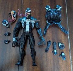 Marvel Diamond Select Venom Loose Complete