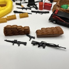 Vintage 1983 Galoob A-Team 3¾” Action Figure Headquarters Set w/ accessories