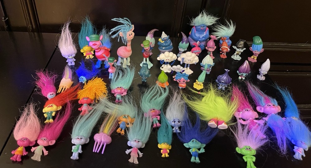 Hasbro DREAMWORKS Trolls Movie Band Collectible Dolls Assorted Lot Of 50