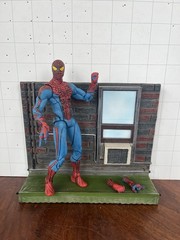 Marvel Diamond Select The Amazing Spider-Man Action Figure READ