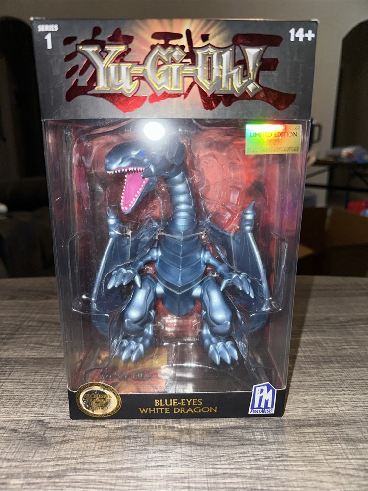 Blue-Eyes White Dragon by Phat Mojo, Yu-Gi-Oh! Series 1 Limited Edition #05200!!