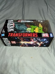 Transformers Siege Springer WFC War For Cybertron Voyager Class Hasbro