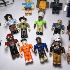 R0BL0X Toys Action Mini Figures Lot Of 25 With Accessories Extras Police Car