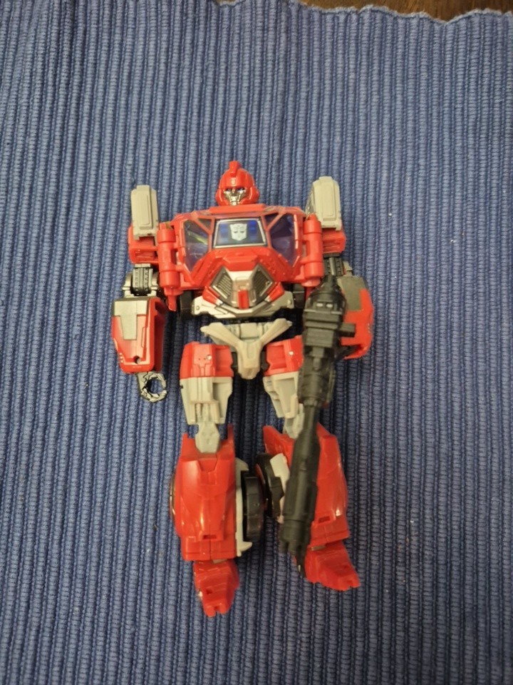 2022 Transformers Bumblebee Movie Studio Series 84 DELUXE CLASS IRONHIDE LOOSE